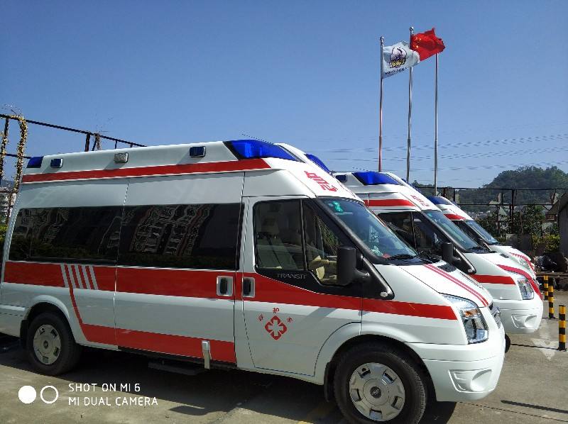 伊犁哈萨克跨省救护车出租公司